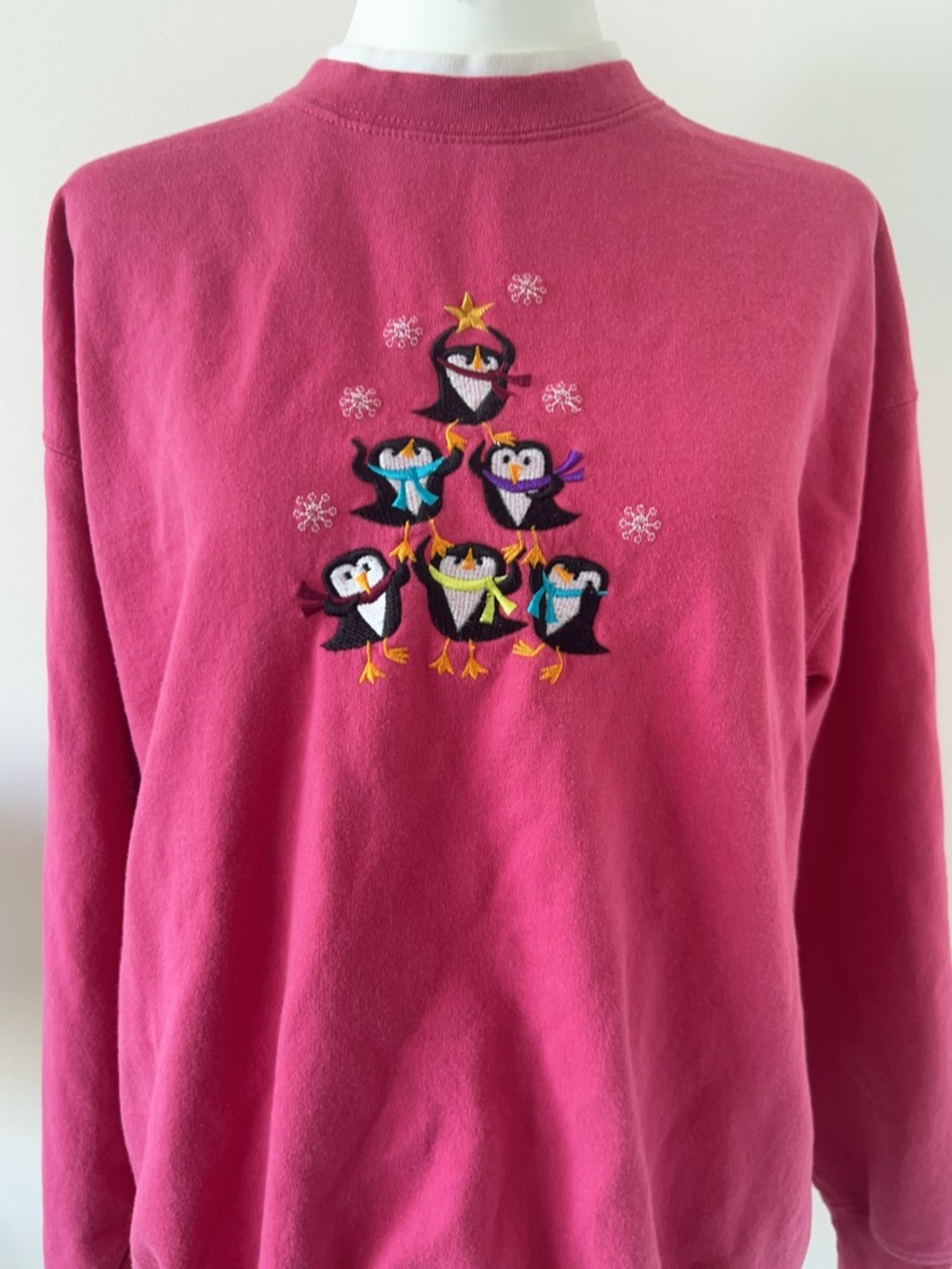 Vintage M&C Fuschia Pink Penguin Christmas Sweatshirt Crewneck Embroidered L